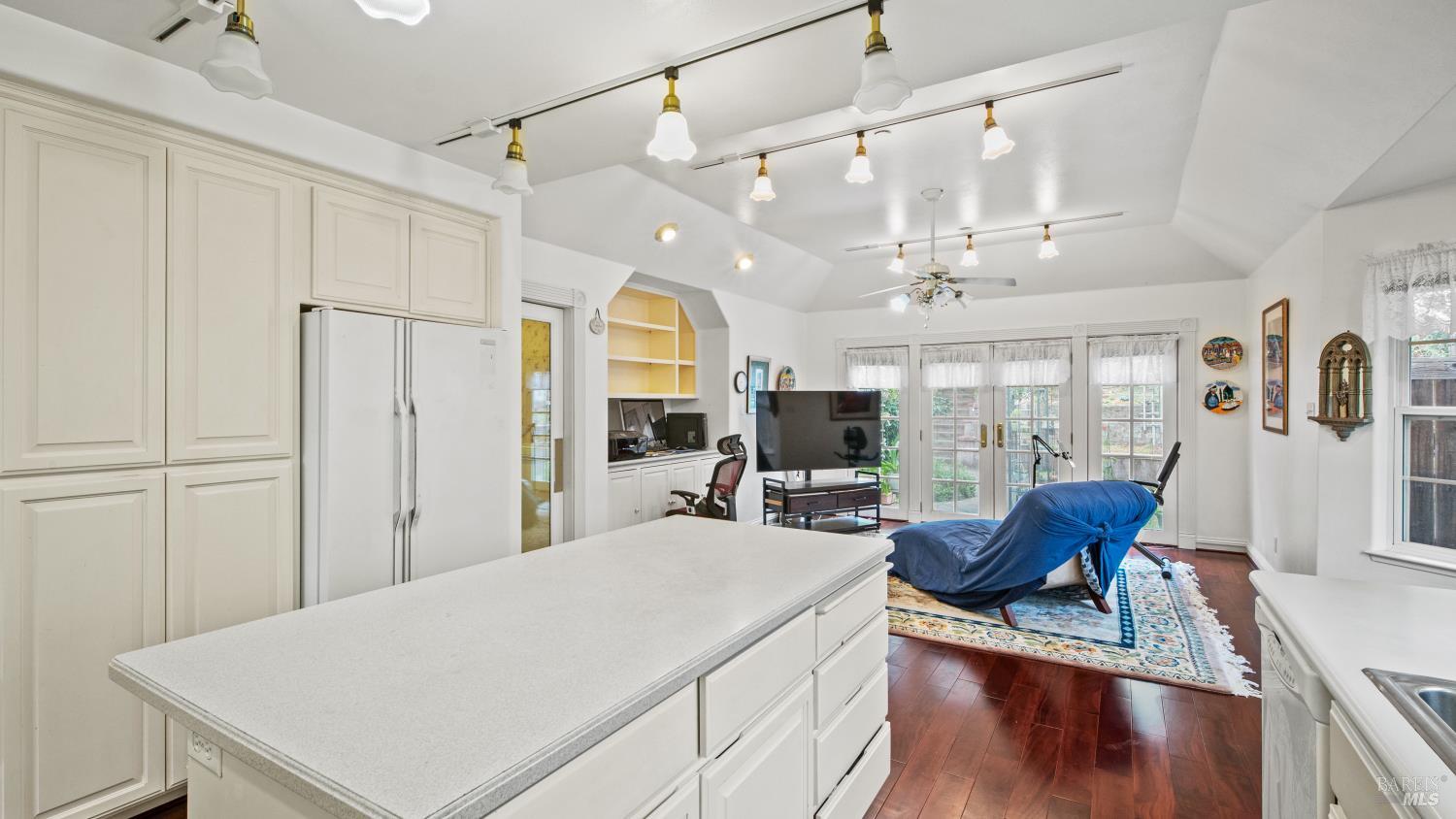 Detail Gallery Image 19 of 68 For 113 Heidi Ln, Cloverdale,  CA 95425 - 3 Beds | 2/2 Baths