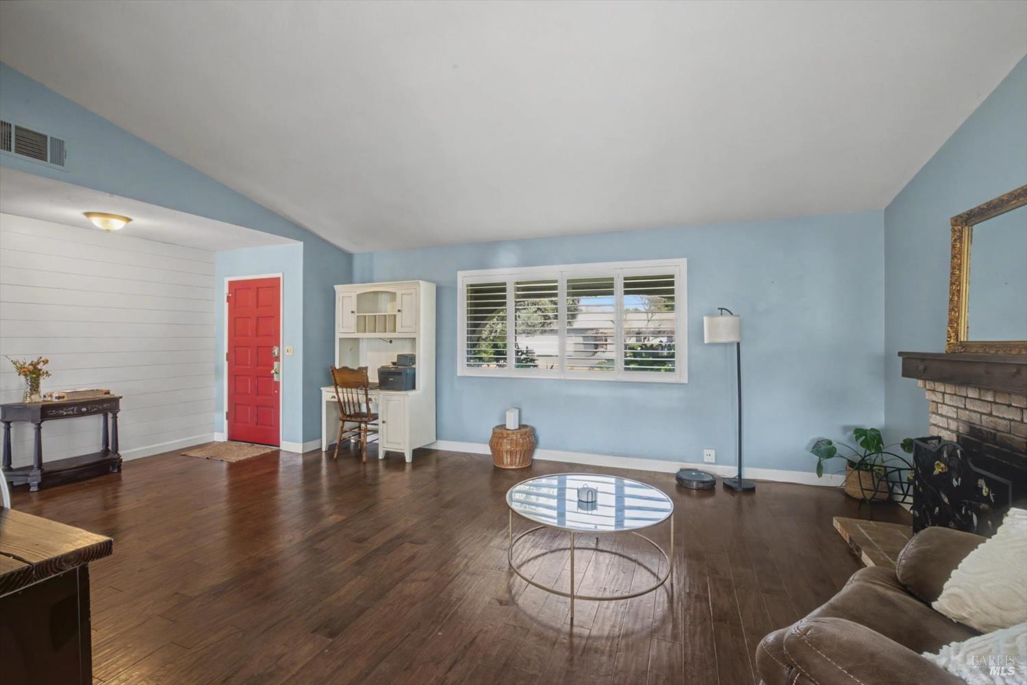 Detail Gallery Image 9 of 68 For 456 Marbella Ln, Vacaville,  CA 95688 - 4 Beds | 2 Baths