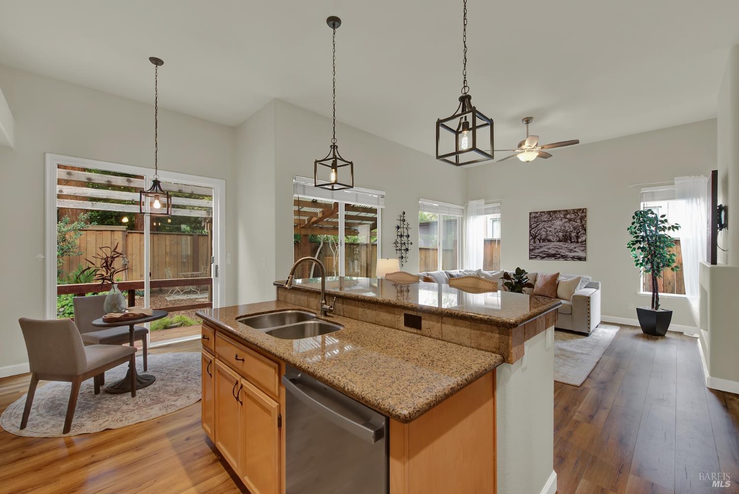 Detail Gallery Image 20 of 71 For 621 Renaissance Ave, Fairfield,  CA 94534 - 3 Beds | 3 Baths