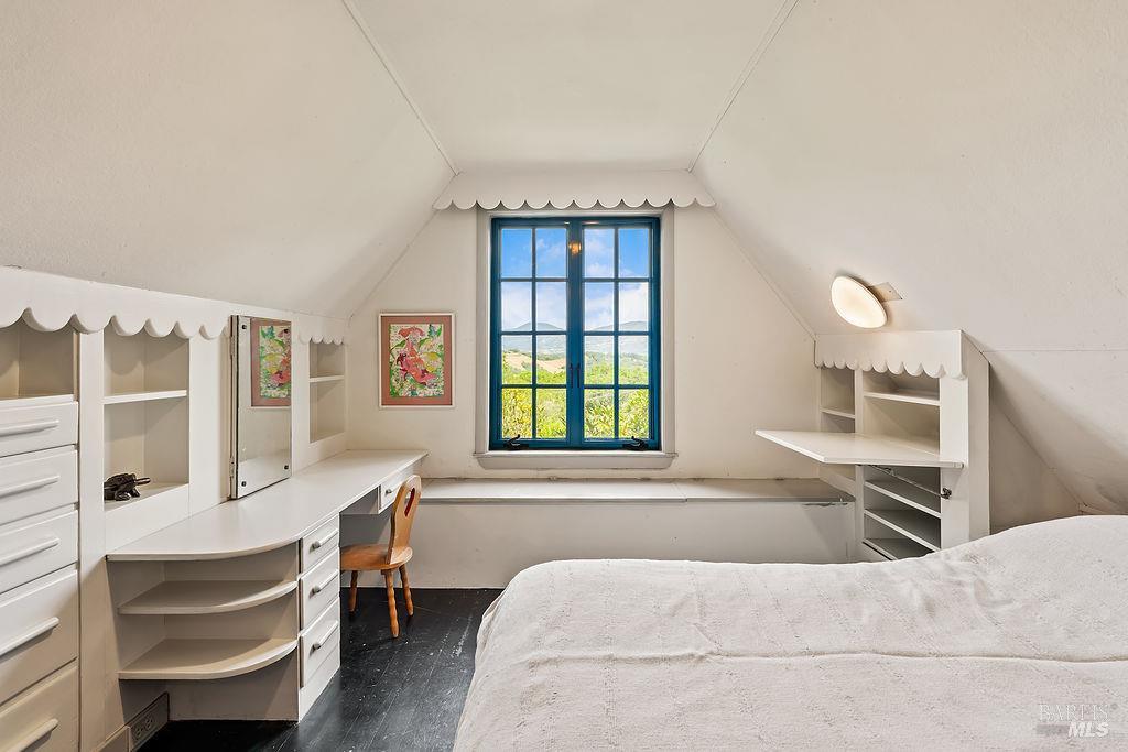 Detail Gallery Image 40 of 72 For 1212 N Fitch Mountain Rd, Healdsburg,  CA 95448 - 5 Beds | 3 Baths