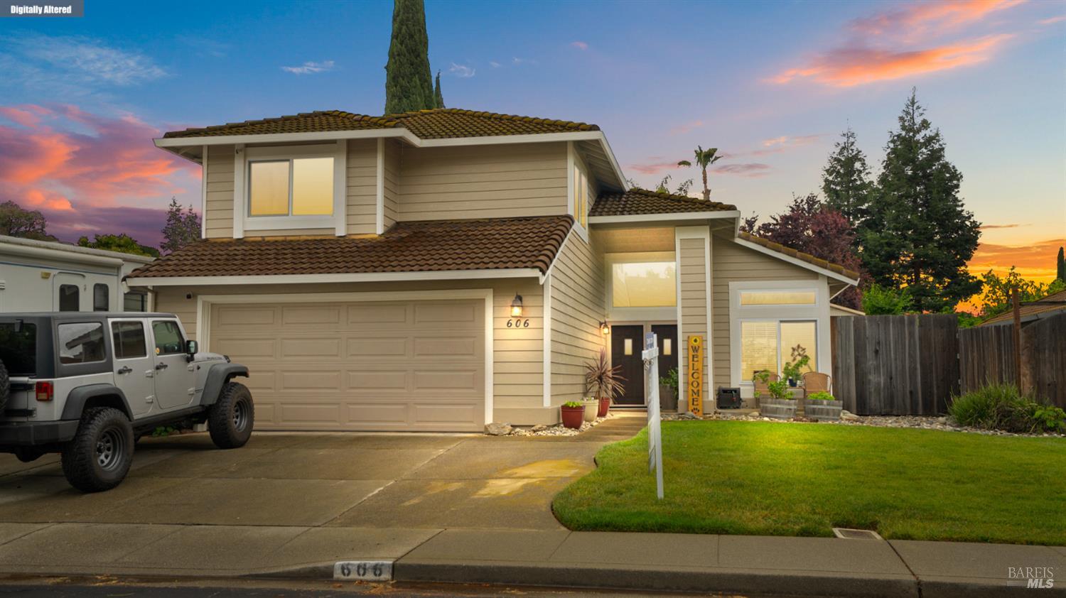 Detail Gallery Image 4 of 72 For 606 Sunnyvale Pl, Vacaville,  CA 95687 - 5 Beds | 2/1 Baths