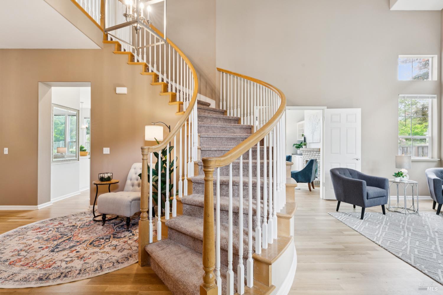 Detail Gallery Image 21 of 49 For 2147 Falcon Ridge Dr, Petaluma,  CA 94954 - 5 Beds | 2/1 Baths