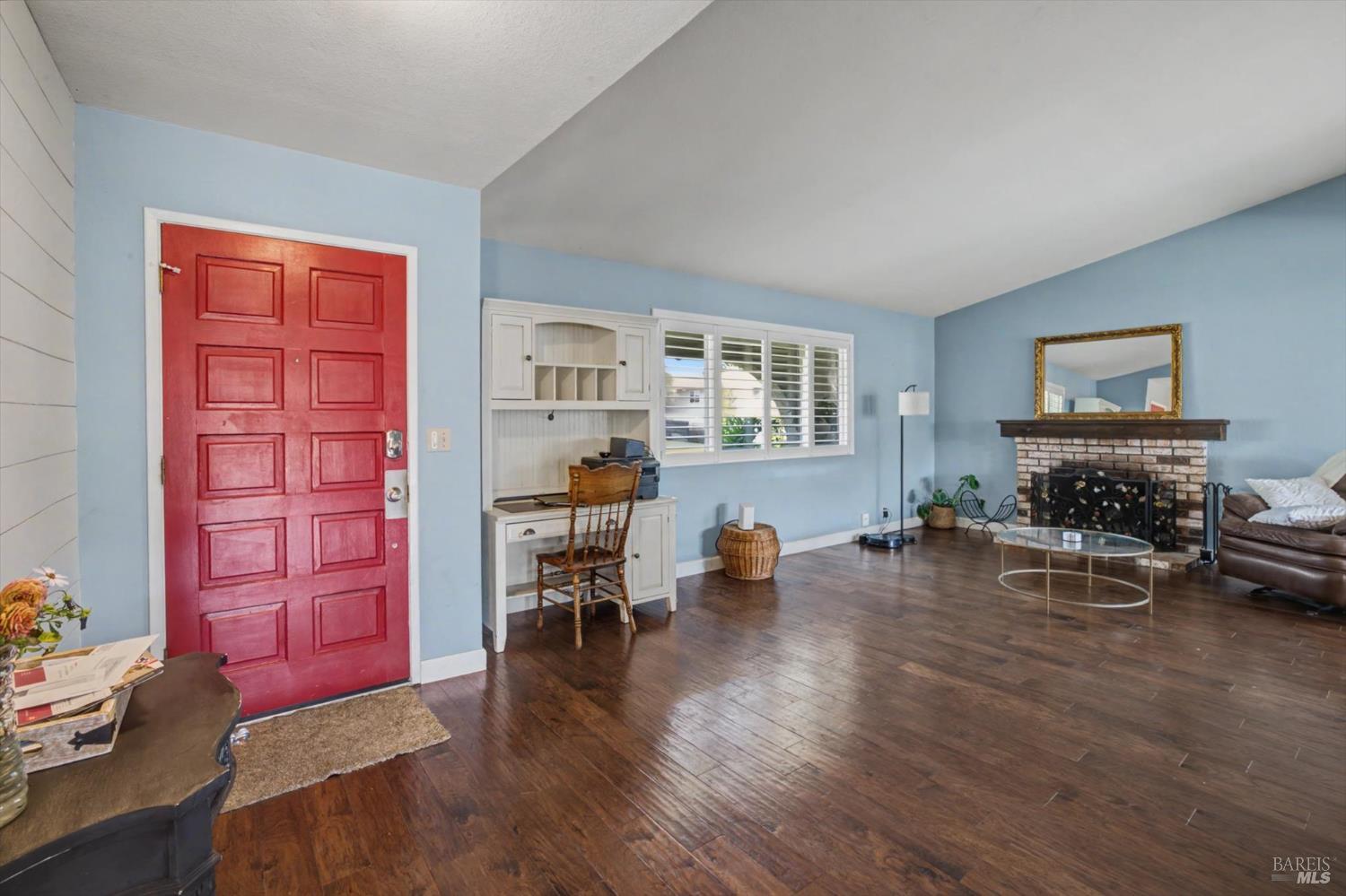 Detail Gallery Image 8 of 68 For 456 Marbella Ln, Vacaville,  CA 95688 - 4 Beds | 2 Baths