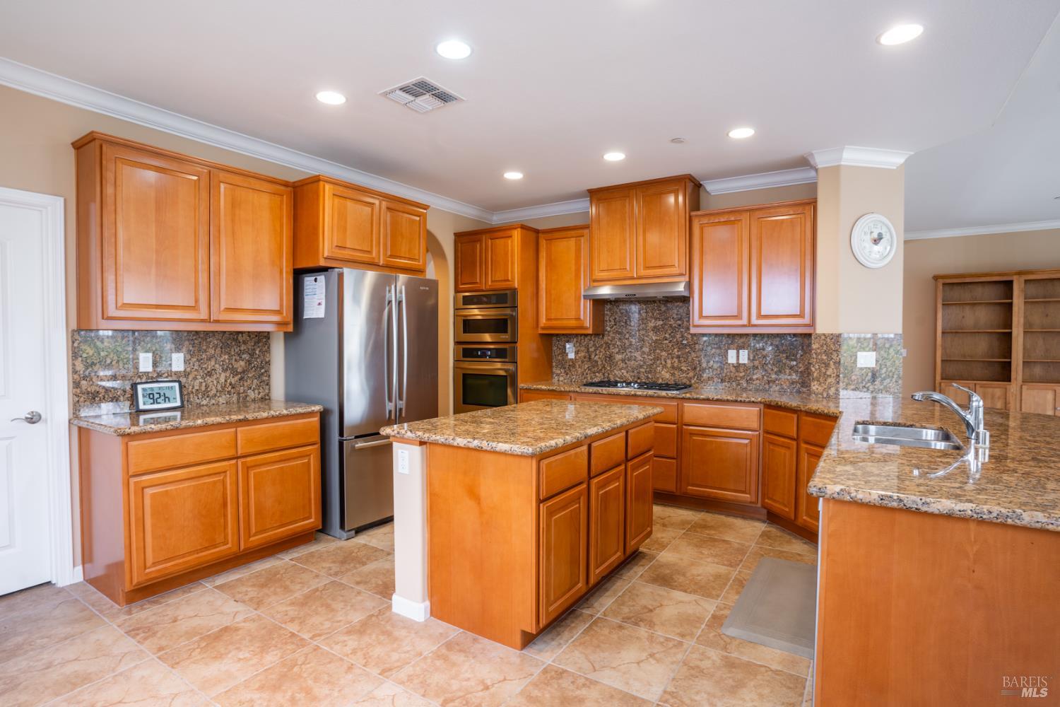 Detail Gallery Image 11 of 33 For 506 Rutland Dr, Rio Vista,  CA 94571 - 3 Beds | 2/1 Baths