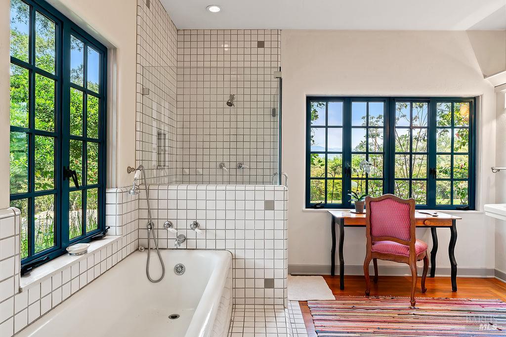 Detail Gallery Image 26 of 72 For 1212 N Fitch Mountain Rd, Healdsburg,  CA 95448 - 5 Beds | 3 Baths