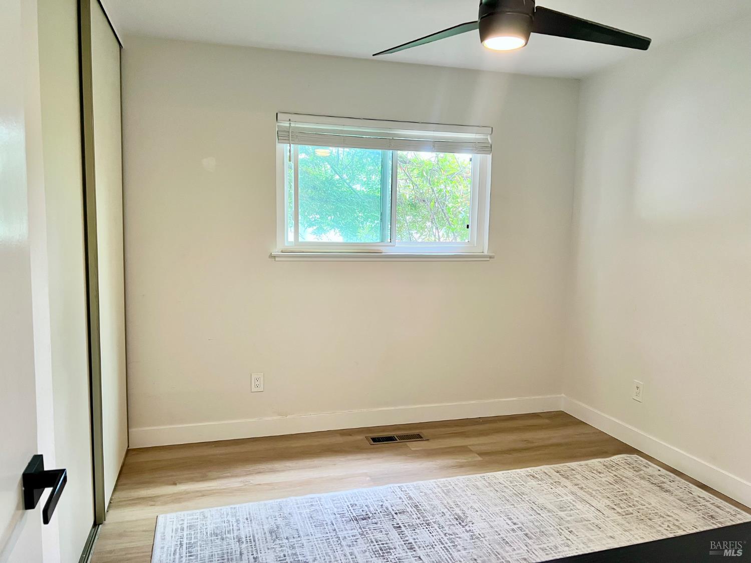 Detail Gallery Image 11 of 18 For 199 Regent Dr, Pittsburg,  CA 94565 - 3 Beds | 2 Baths