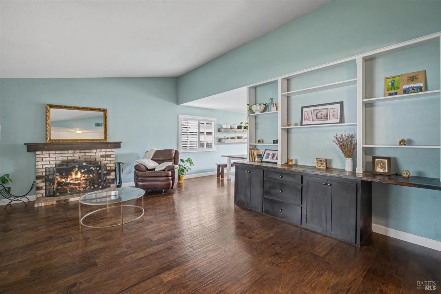 Detail Gallery Image 7 of 68 For 456 Marbella Ln, Vacaville,  CA 95688 - 4 Beds | 2 Baths