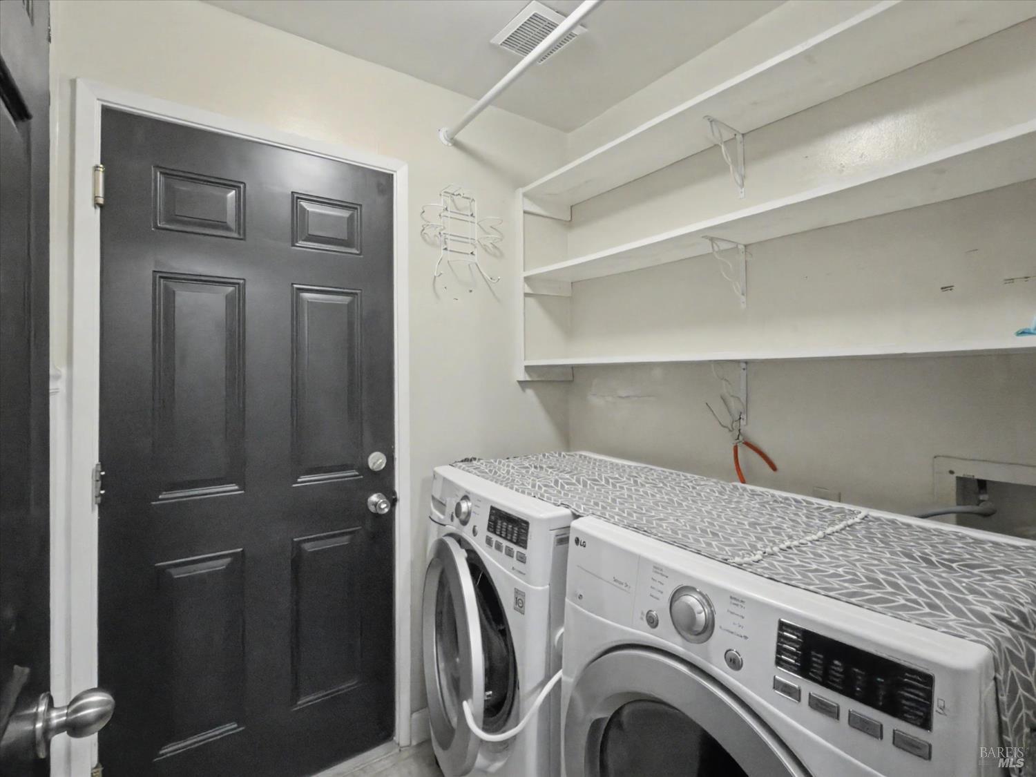 Detail Gallery Image 32 of 68 For 456 Marbella Ln, Vacaville,  CA 95688 - 4 Beds | 2 Baths