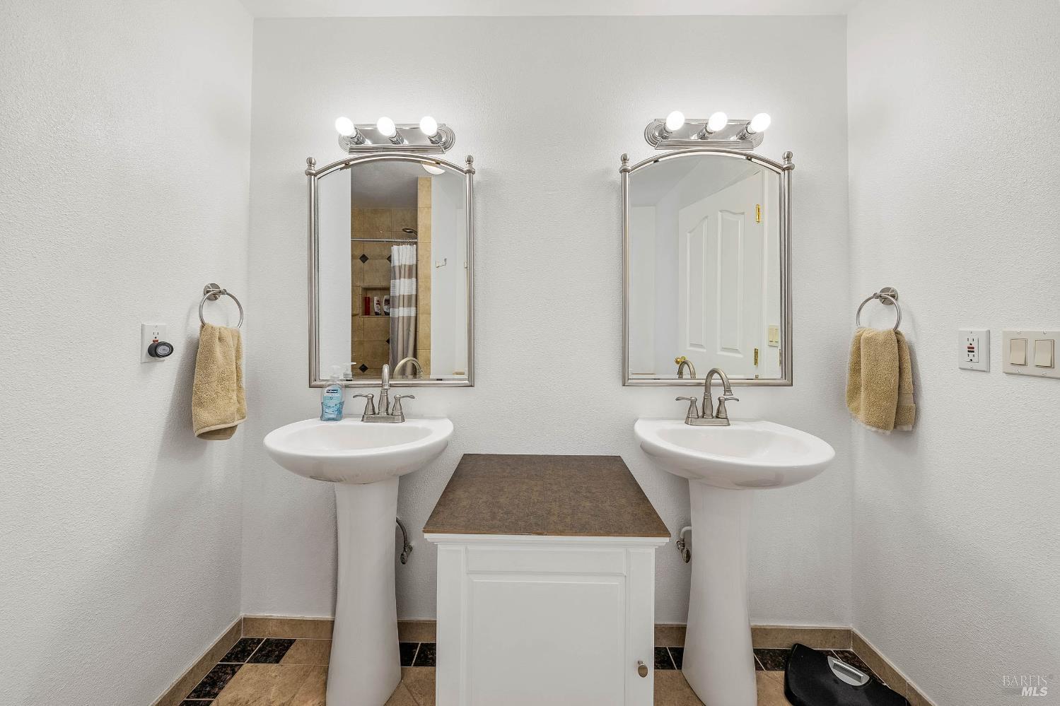 Detail Gallery Image 30 of 55 For 2920 Meadow Creek Rd, Clearlake Oaks,  CA 95423 - 3 Beds | 2 Baths