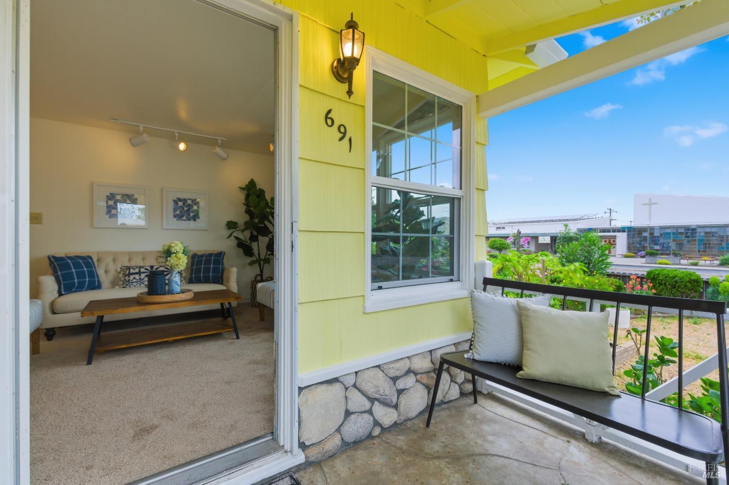 Detail Gallery Image 3 of 41 For 691 Annette Ave, Vallejo,  CA 94591 - 2 Beds | 1 Baths