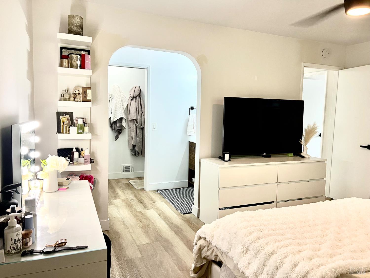 Detail Gallery Image 10 of 18 For 199 Regent Dr, Pittsburg,  CA 94565 - 3 Beds | 2 Baths