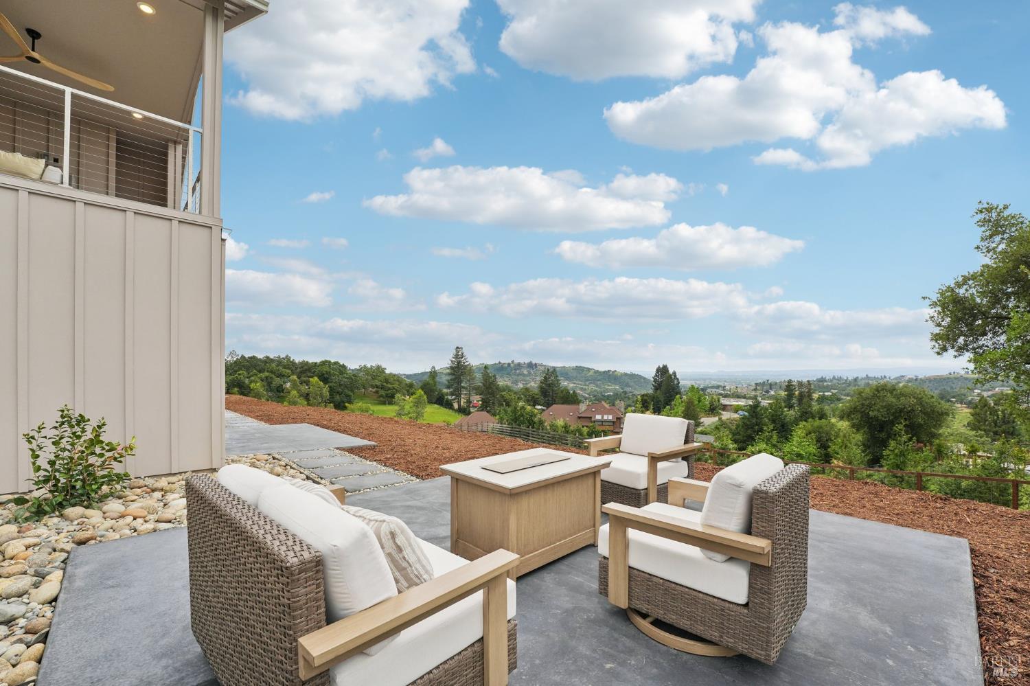 Detail Gallery Image 55 of 80 For 5663 Crystal Dr, Santa Rosa,  CA 95404 - 5 Beds | 3/1 Baths