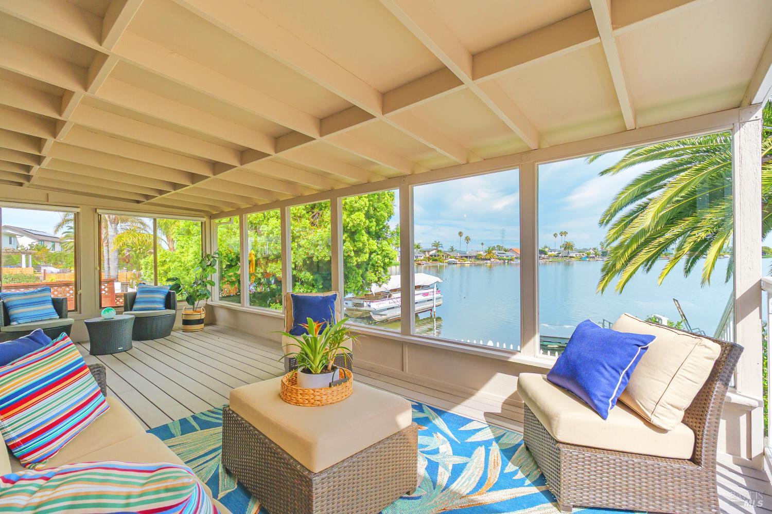 Detail Gallery Image 5 of 37 For 45 Del Oro Lagoon Dr, Novato,  CA 94949 - 3 Beds | 2 Baths