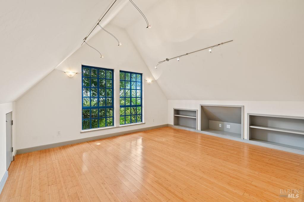 Detail Gallery Image 53 of 72 For 1212 N Fitch Mountain Rd, Healdsburg,  CA 95448 - 5 Beds | 3 Baths