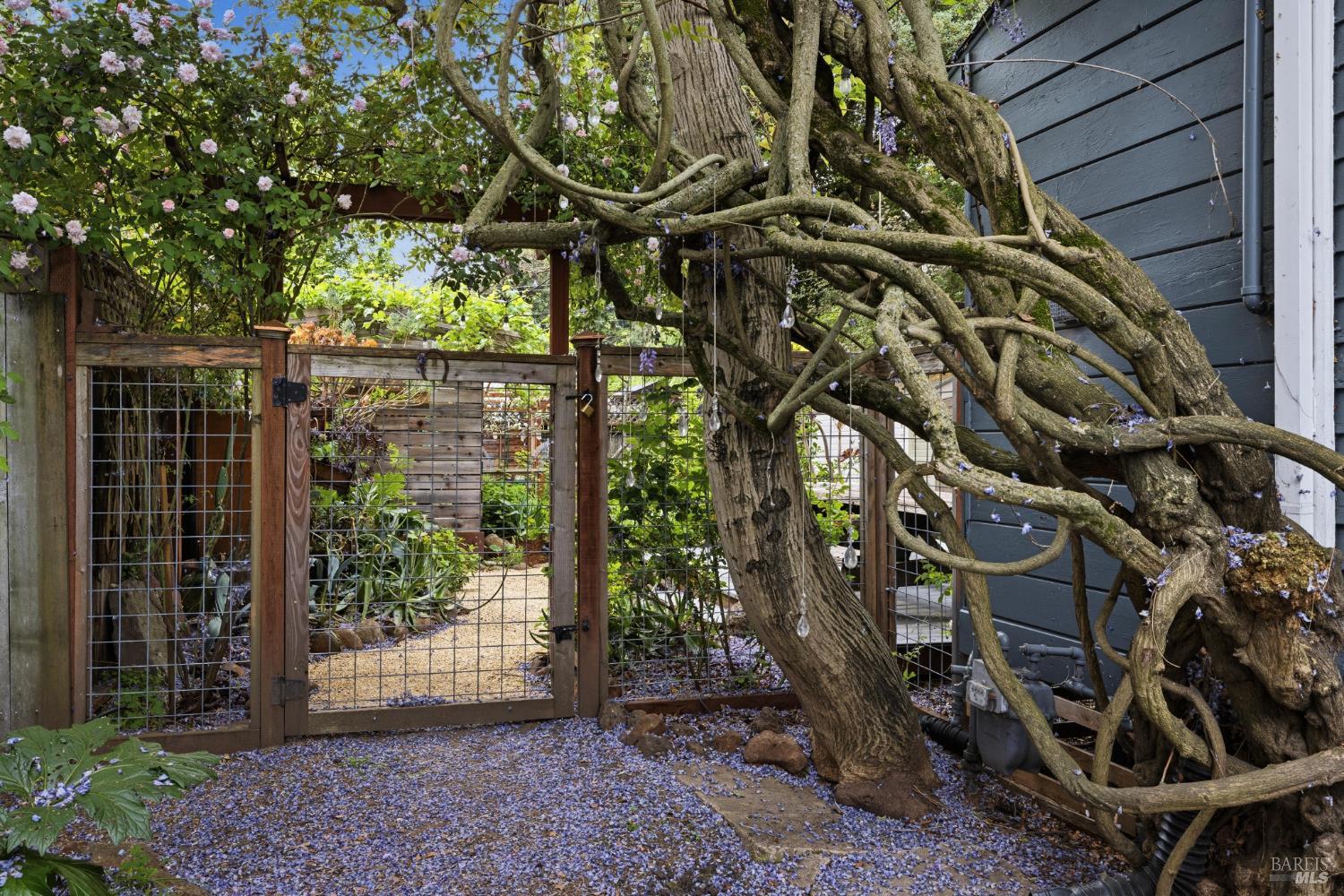 Detail Gallery Image 18 of 41 For 640 Charles St, Santa Rosa,  CA 95404 - 2 Beds | 1 Baths