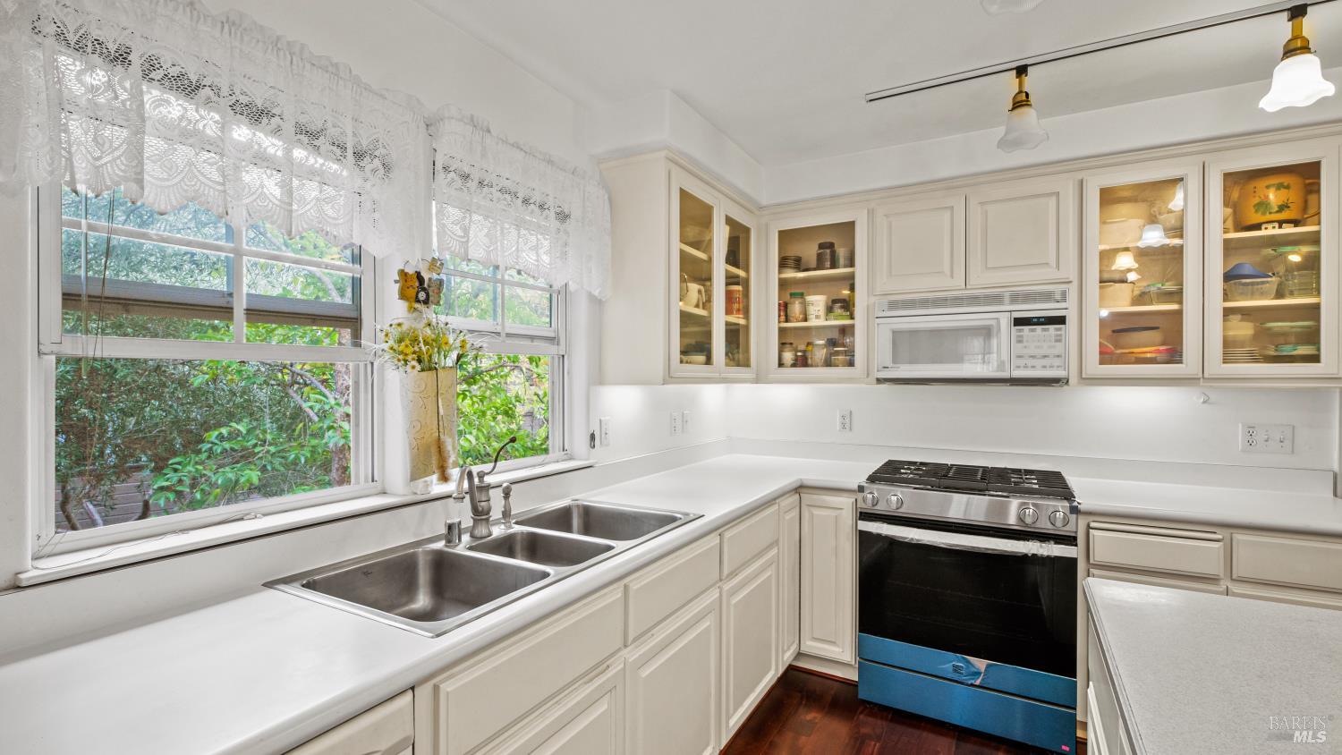 Detail Gallery Image 18 of 68 For 113 Heidi Ln, Cloverdale,  CA 95425 - 3 Beds | 2/2 Baths