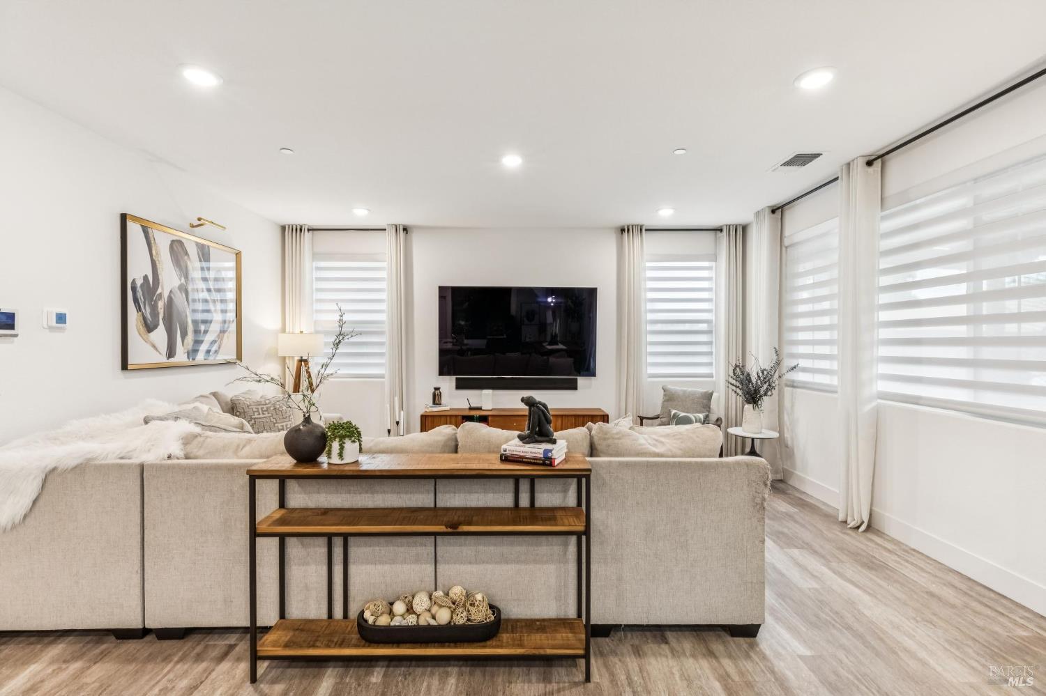 Detail Gallery Image 5 of 52 For 2919 Shaver St, Fairfield,  CA 94533 - 4 Beds | 3 Baths