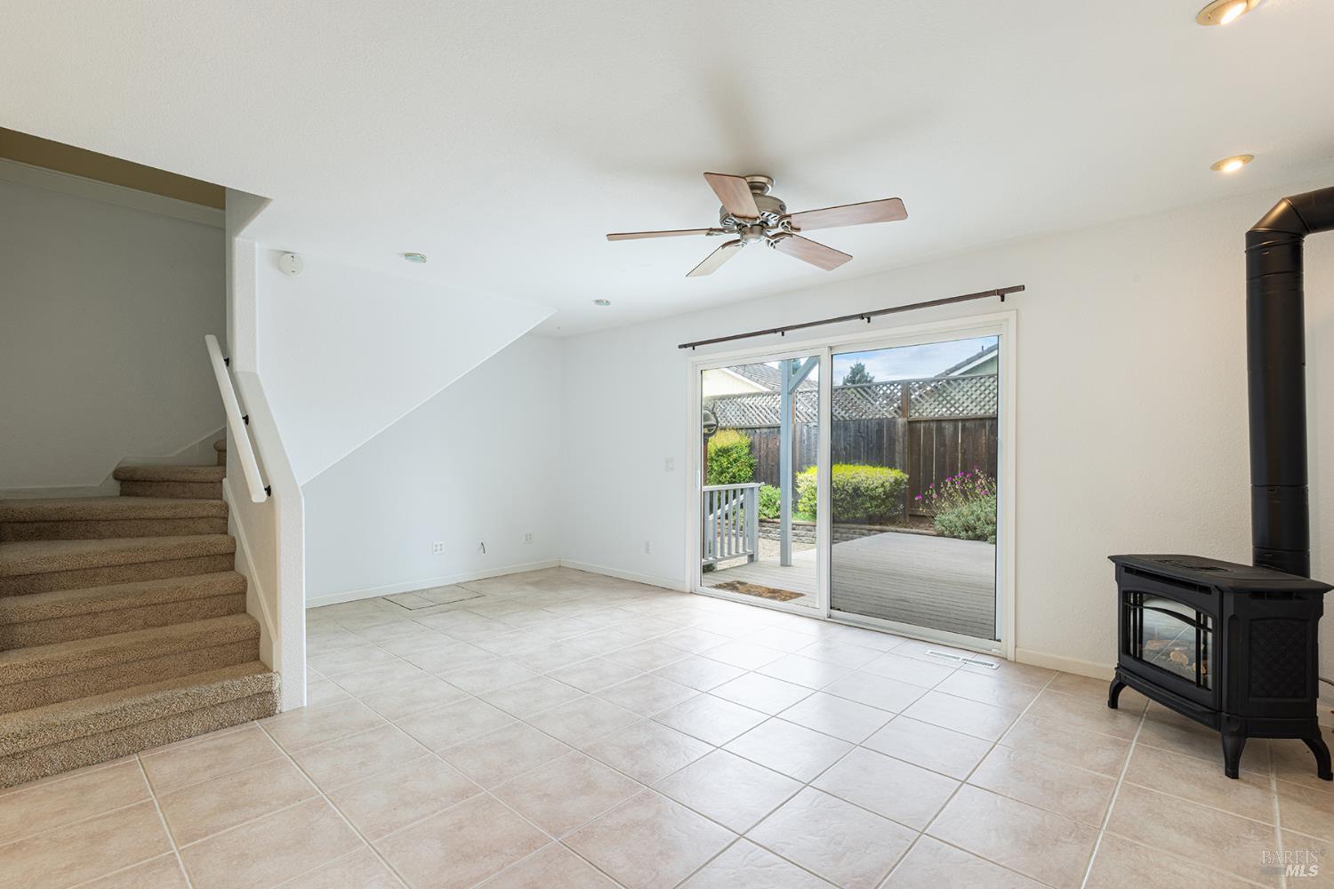 Detail Gallery Image 12 of 47 For 349 Sugar Maple Ln, Windsor,  CA 95492 - 3 Beds | 2 Baths