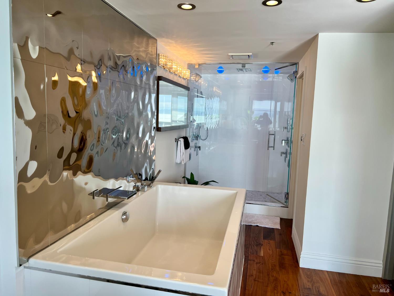 Detail Gallery Image 14 of 25 For 6363 Christie Ave #2513,  Emeryville,  CA 94608 - 1 Beds | 1 Baths