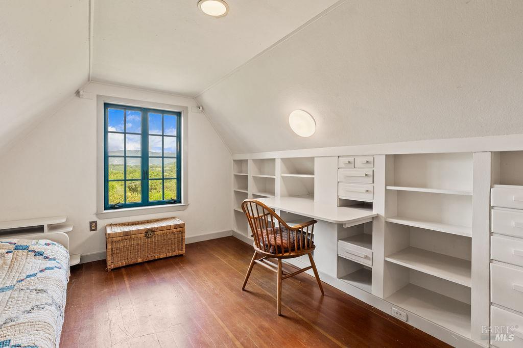 Detail Gallery Image 37 of 72 For 1212 N Fitch Mountain Rd, Healdsburg,  CA 95448 - 5 Beds | 3 Baths