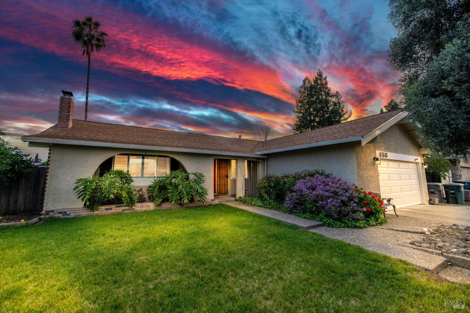 Detail Gallery Image 2 of 68 For 456 Marbella Ln, Vacaville,  CA 95688 - 4 Beds | 2 Baths