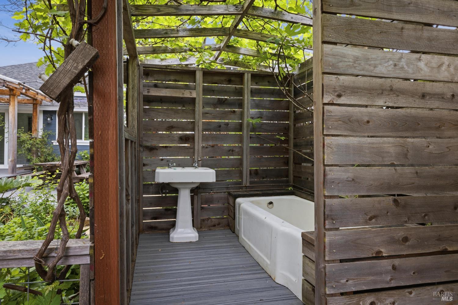 Detail Gallery Image 26 of 41 For 640 Charles St, Santa Rosa,  CA 95404 - 2 Beds | 1 Baths