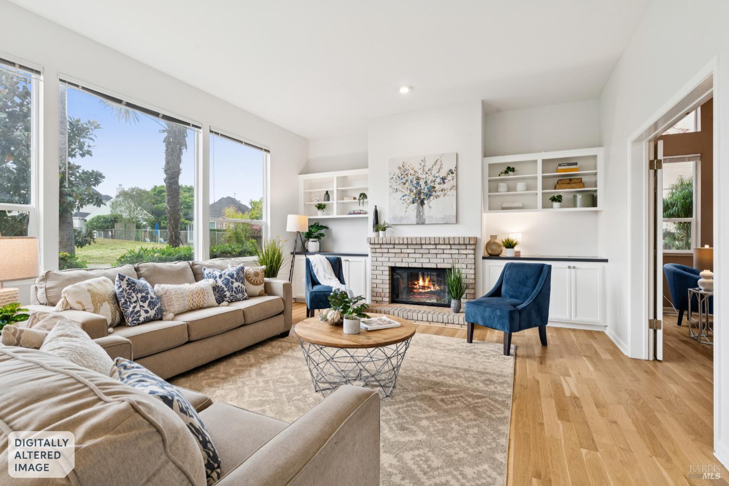 Detail Gallery Image 8 of 49 For 2147 Falcon Ridge Dr, Petaluma,  CA 94954 - 5 Beds | 2/1 Baths