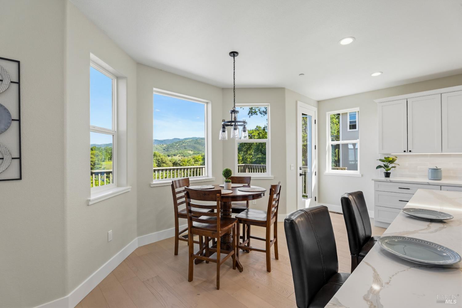 Detail Gallery Image 18 of 57 For 400 Tehuacan Rd, Ukiah,  CA 95482 - 4 Beds | 3 Baths