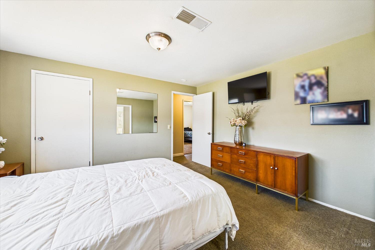 Detail Gallery Image 25 of 40 For 2393 Ohio St, Eureka,  CA 95501 - 3 Beds | 2 Baths