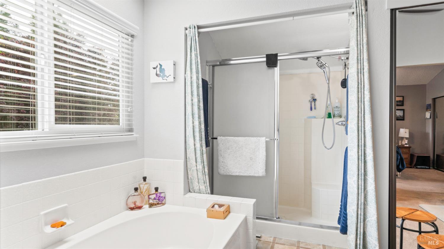 Detail Gallery Image 42 of 72 For 606 Sunnyvale Pl, Vacaville,  CA 95687 - 5 Beds | 2/1 Baths