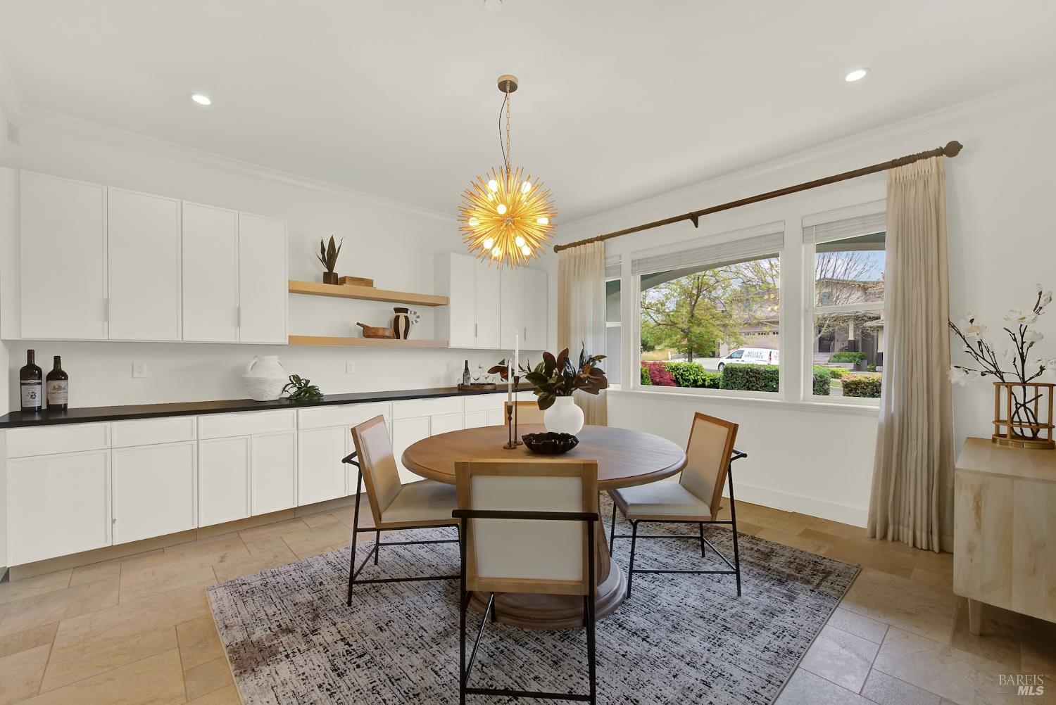 Detail Gallery Image 14 of 95 For 213 Cardwell Ct, Napa,  CA 94559 - 4 Beds | 3/1 Baths