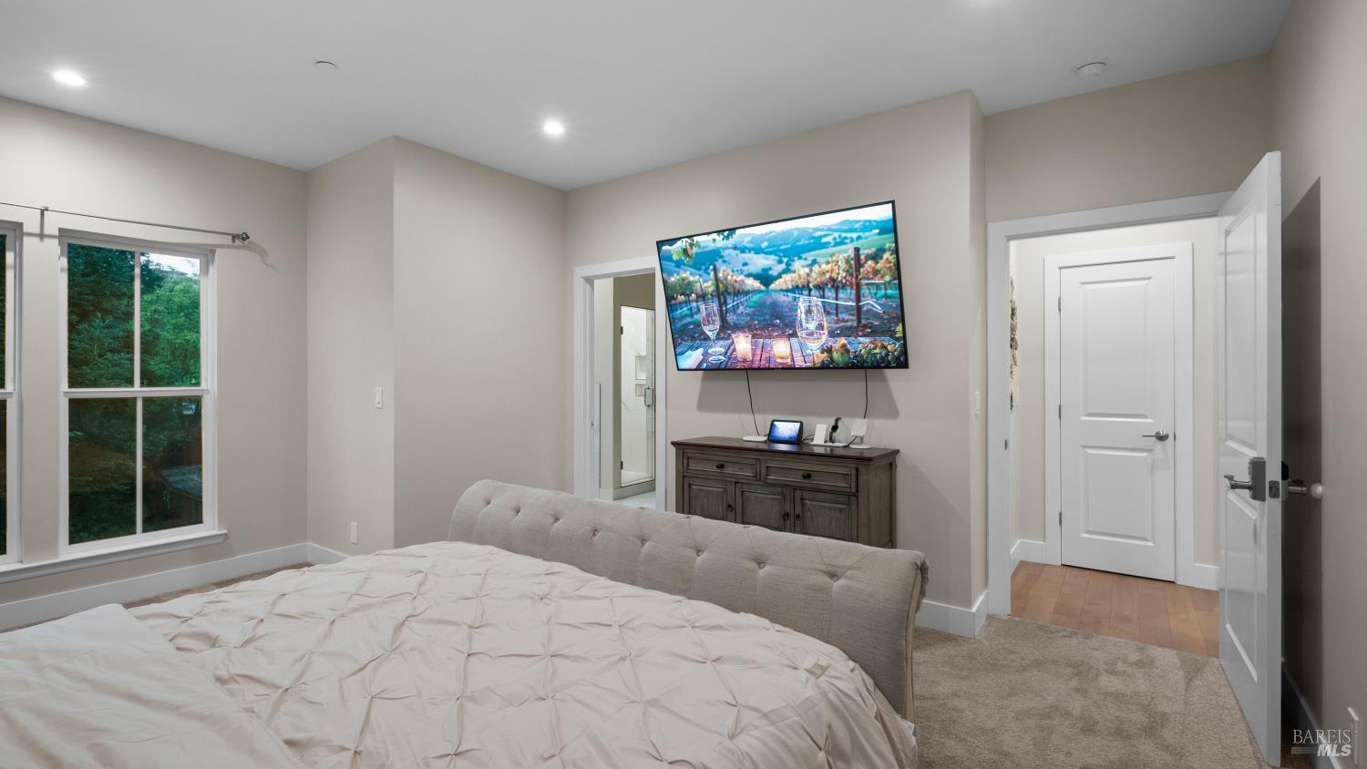 Detail Gallery Image 31 of 74 For 3720 Deauville Pl, Santa Rosa,  CA 95403 - 6 Beds | 4 Baths