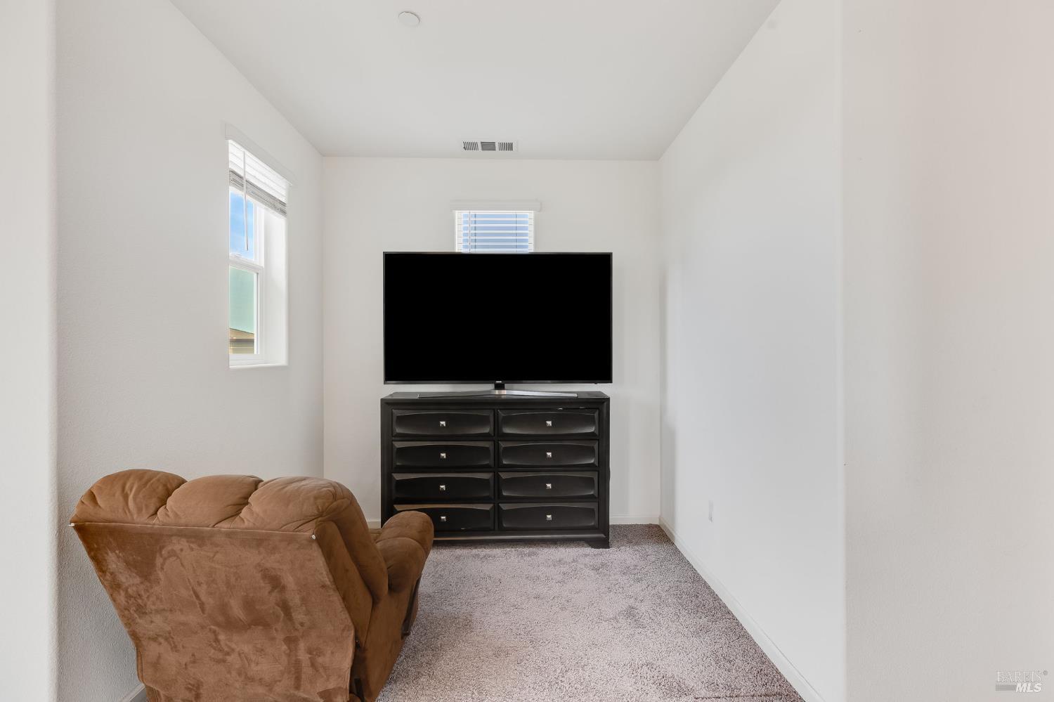 Detail Gallery Image 38 of 64 For 543 Vega Way, Vacaville,  CA 95687 - 3 Beds | 2/1 Baths