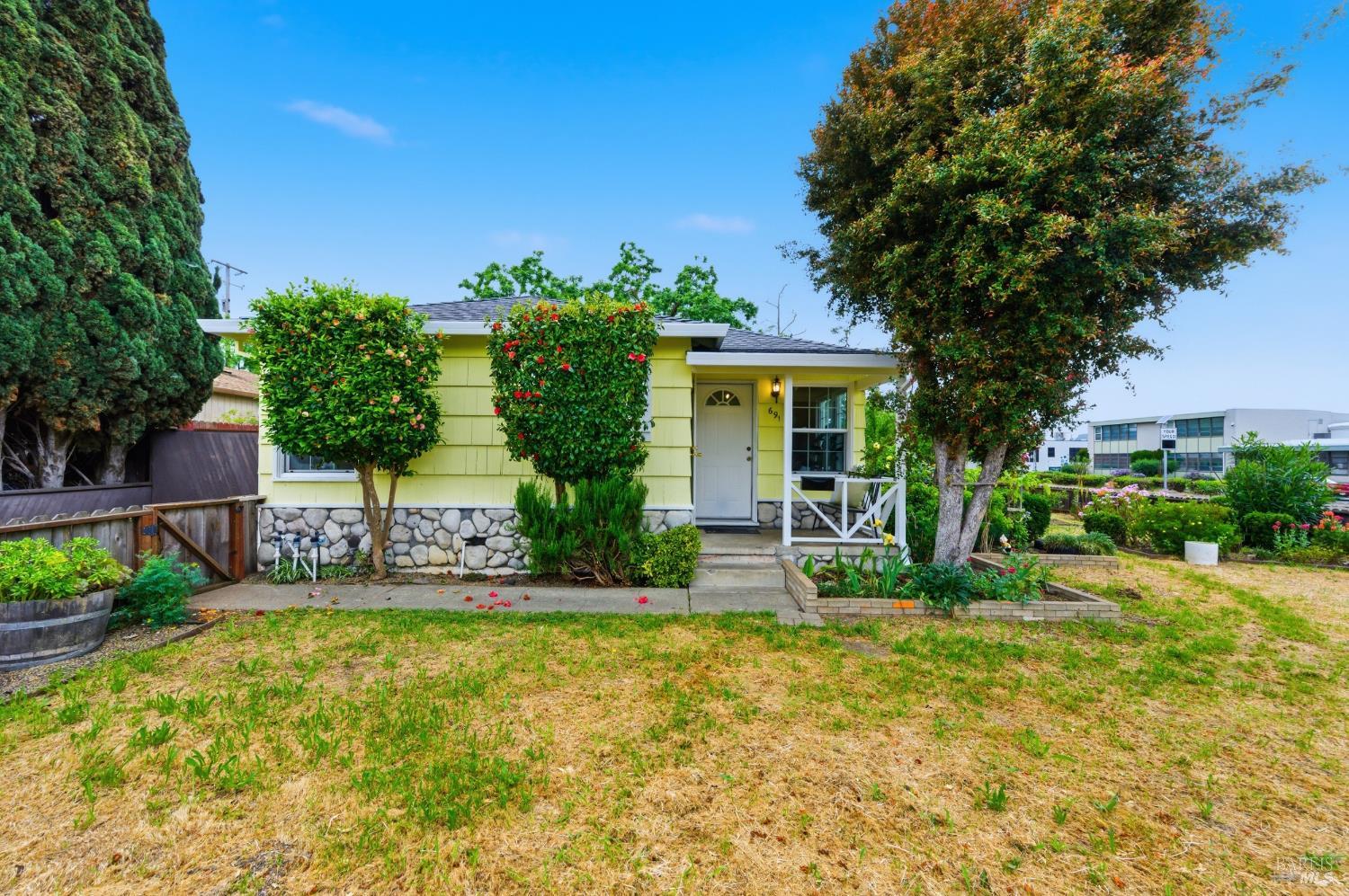 Detail Gallery Image 2 of 41 For 691 Annette Ave, Vallejo,  CA 94591 - 2 Beds | 1 Baths