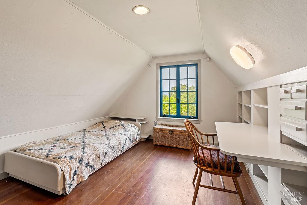 Detail Gallery Image 38 of 72 For 1212 N Fitch Mountain Rd, Healdsburg,  CA 95448 - 5 Beds | 3 Baths