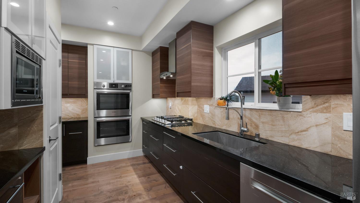 Detail Gallery Image 25 of 74 For 3720 Deauville Pl, Santa Rosa,  CA 95403 - 6 Beds | 4 Baths