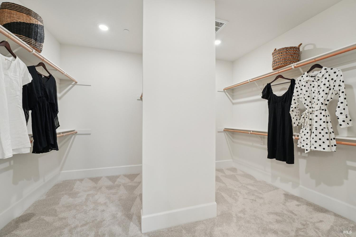 Detail Gallery Image 49 of 80 For 5663 Crystal Dr, Santa Rosa,  CA 95404 - 5 Beds | 3/1 Baths