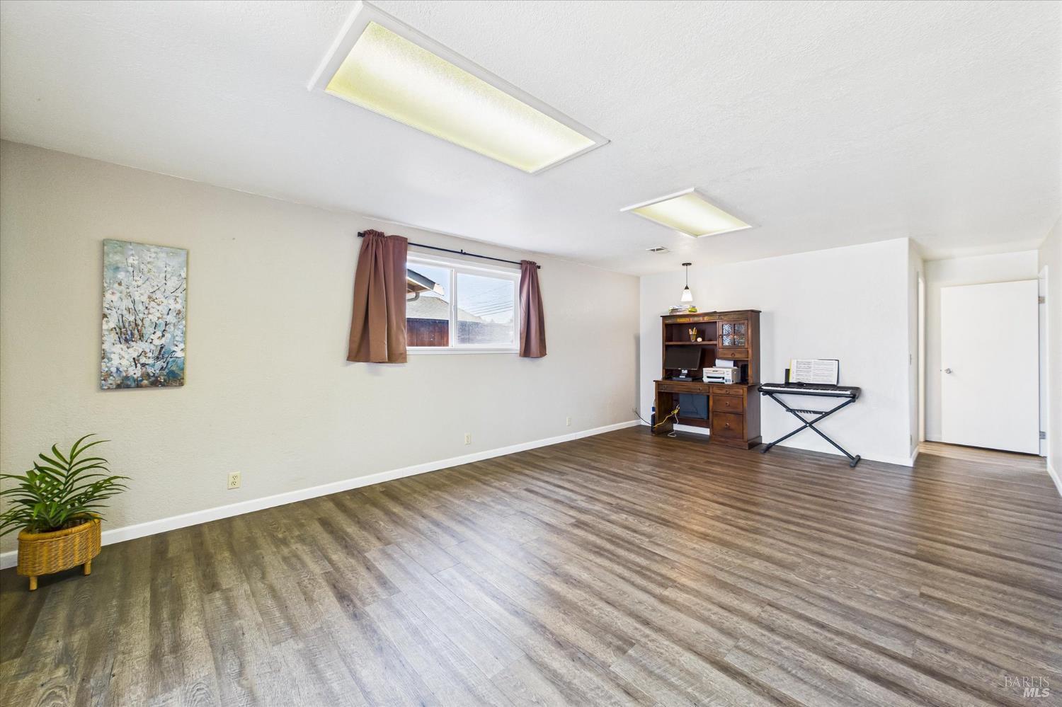 Detail Gallery Image 20 of 40 For 2393 Ohio St, Eureka,  CA 95501 - 3 Beds | 2 Baths