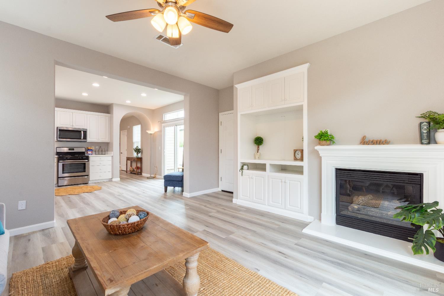 Detail Gallery Image 14 of 36 For 1018 Freedom Dr, Suisun City,  CA 94585 - 4 Beds | 2/1 Baths