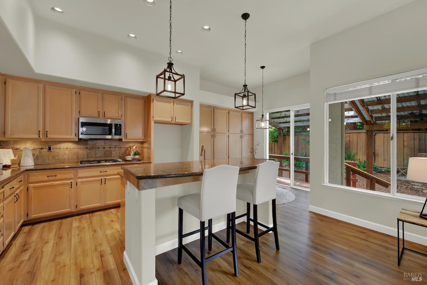 Detail Gallery Image 14 of 71 For 621 Renaissance Ave, Fairfield,  CA 94534 - 3 Beds | 3 Baths