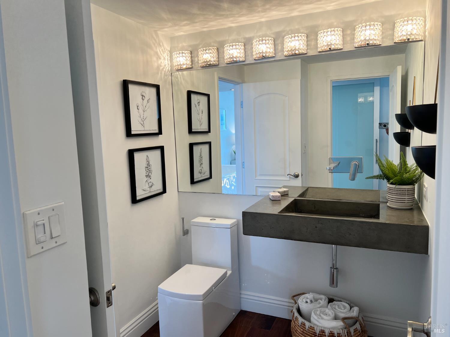 Detail Gallery Image 13 of 25 For 6363 Christie Ave #2513,  Emeryville,  CA 94608 - 1 Beds | 1 Baths