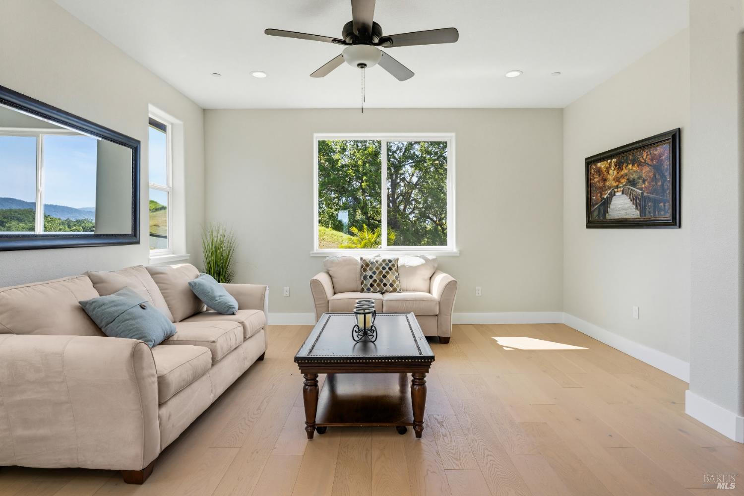 Detail Gallery Image 6 of 57 For 400 Tehuacan Rd, Ukiah,  CA 95482 - 4 Beds | 3 Baths