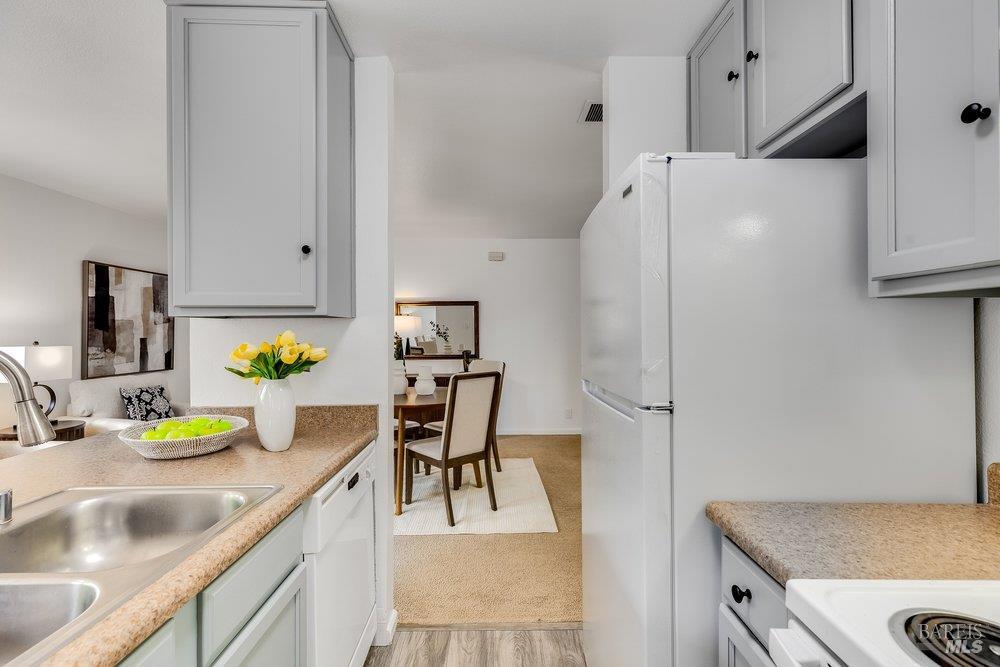 Detail Gallery Image 21 of 87 For 1900 Alice Dr, Vallejo,  CA 94589 - 3 Beds | 2 Baths