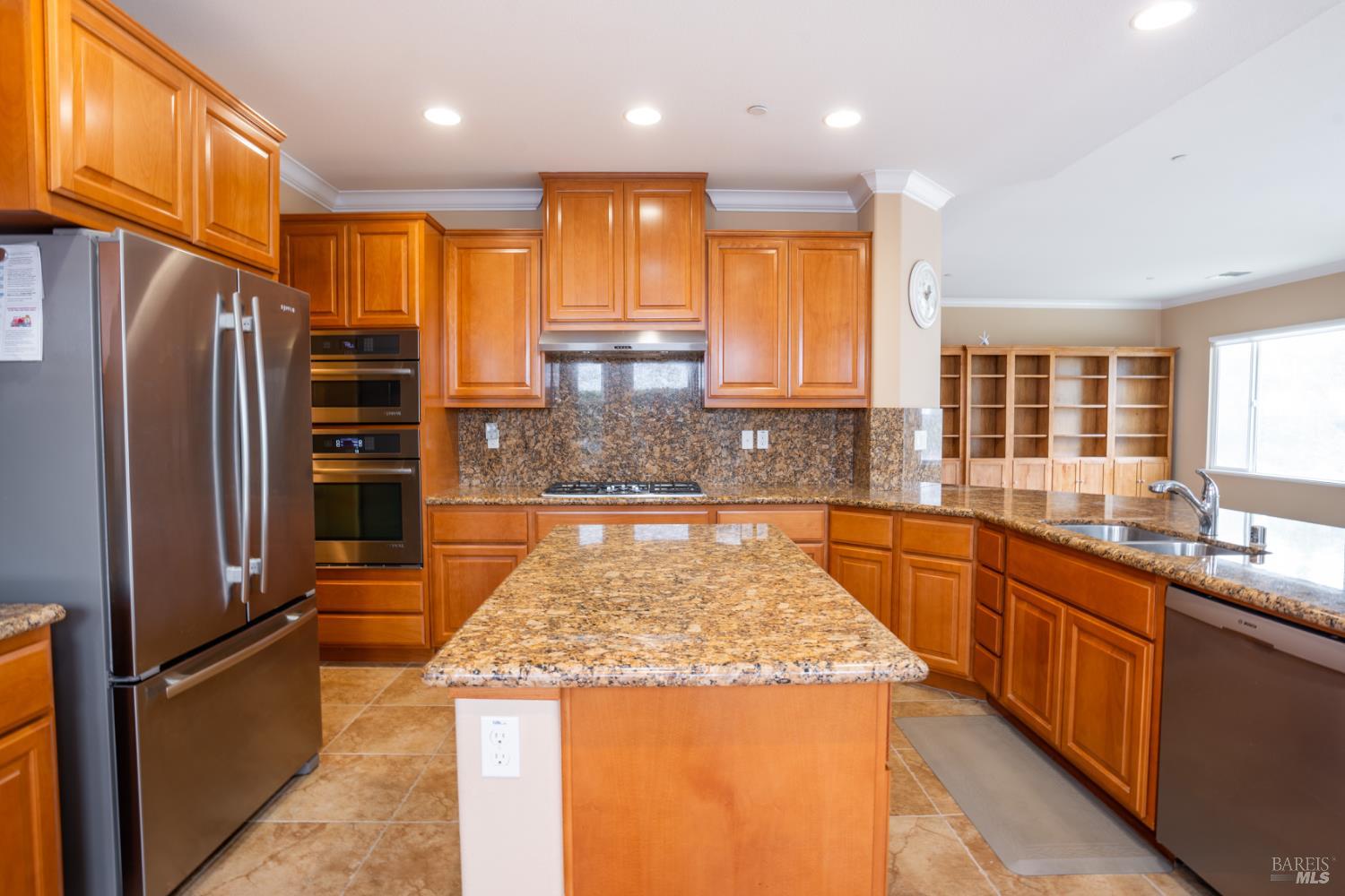 Detail Gallery Image 12 of 33 For 506 Rutland Dr, Rio Vista,  CA 94571 - 3 Beds | 2/1 Baths