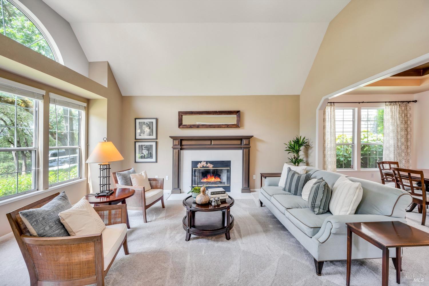 Detail Gallery Image 13 of 52 For 1508 Ronne Dr, Santa Rosa,  CA 95404 - 4 Beds | 3 Baths