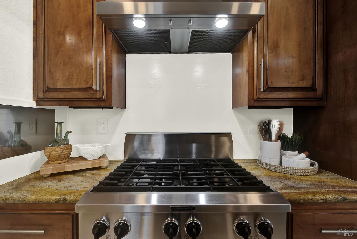 Detail Gallery Image 29 of 95 For 213 Cardwell Ct, Napa,  CA 94559 - 4 Beds | 3/1 Baths