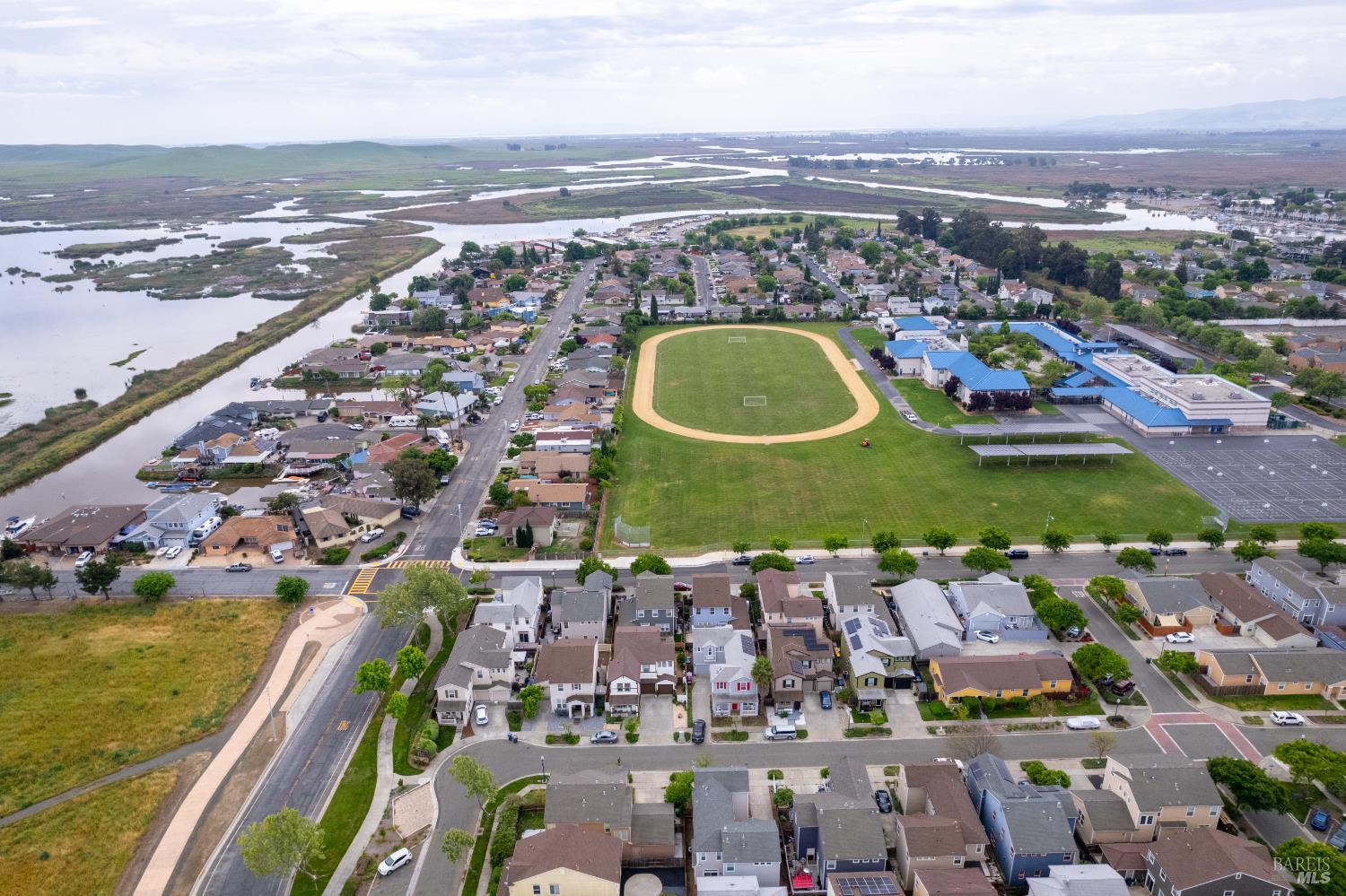 Detail Gallery Image 33 of 36 For 1018 Freedom Dr, Suisun City,  CA 94585 - 4 Beds | 2/1 Baths