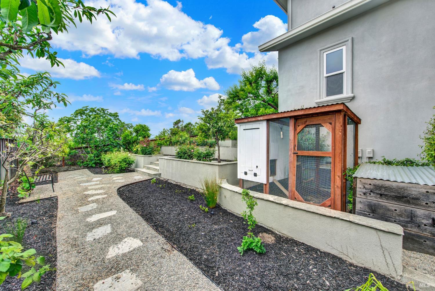 Detail Gallery Image 85 of 95 For 213 Cardwell Ct, Napa,  CA 94559 - 4 Beds | 3/1 Baths