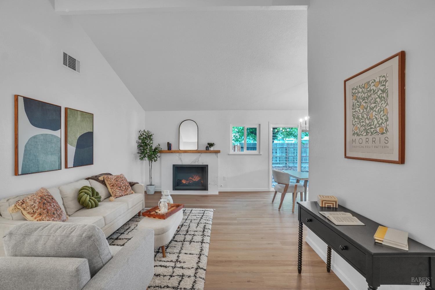 Detail Gallery Image 5 of 47 For 607 Seagull Dr, Suisun City,  CA 94585 - 3 Beds | 2 Baths