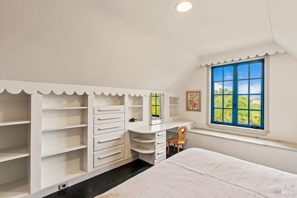 Detail Gallery Image 39 of 72 For 1212 N Fitch Mountain Rd, Healdsburg,  CA 95448 - 5 Beds | 3 Baths